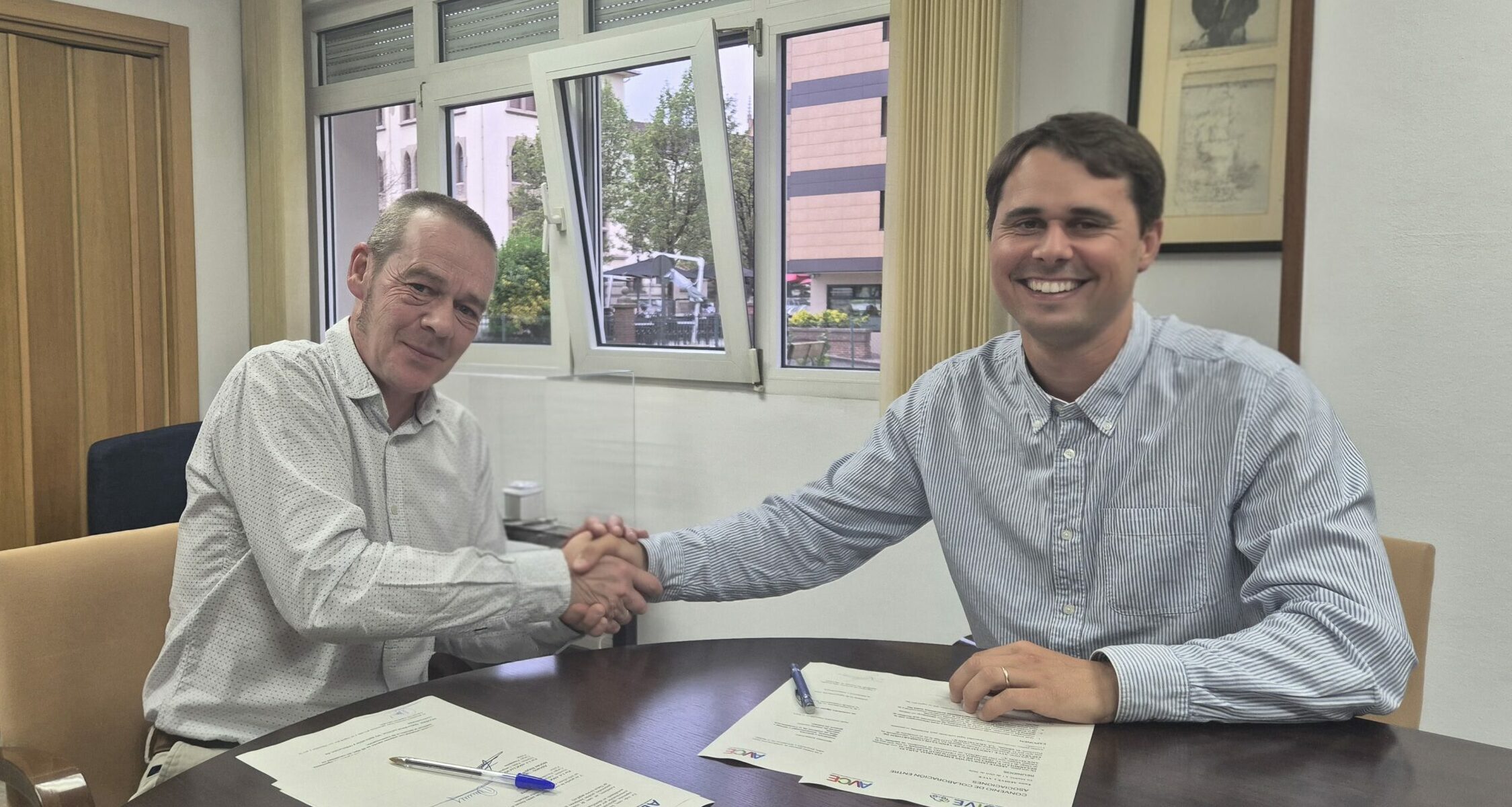 Convenio AVCE AEDIVE carsharing electrico